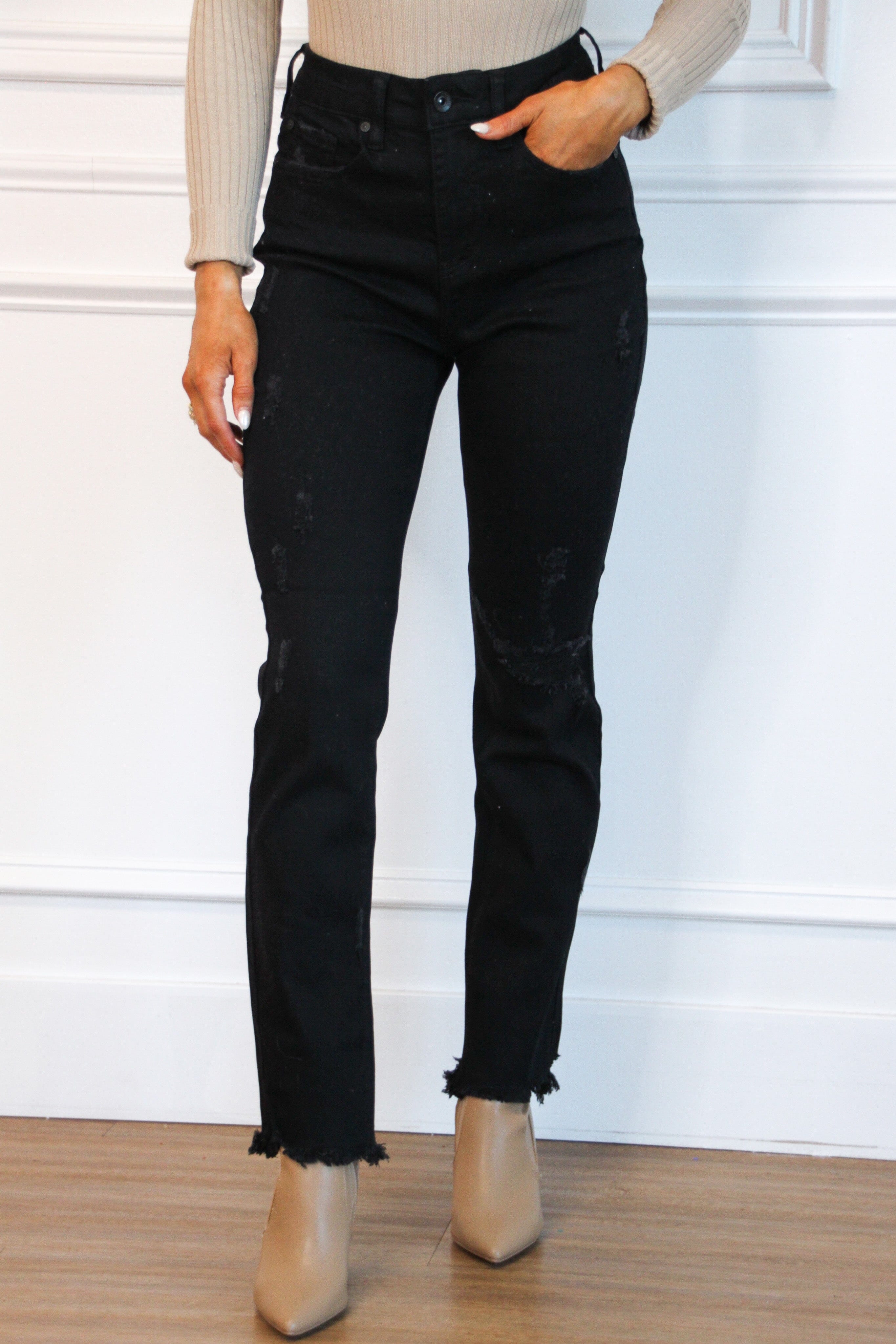 Dakota Distressed Denim: Black