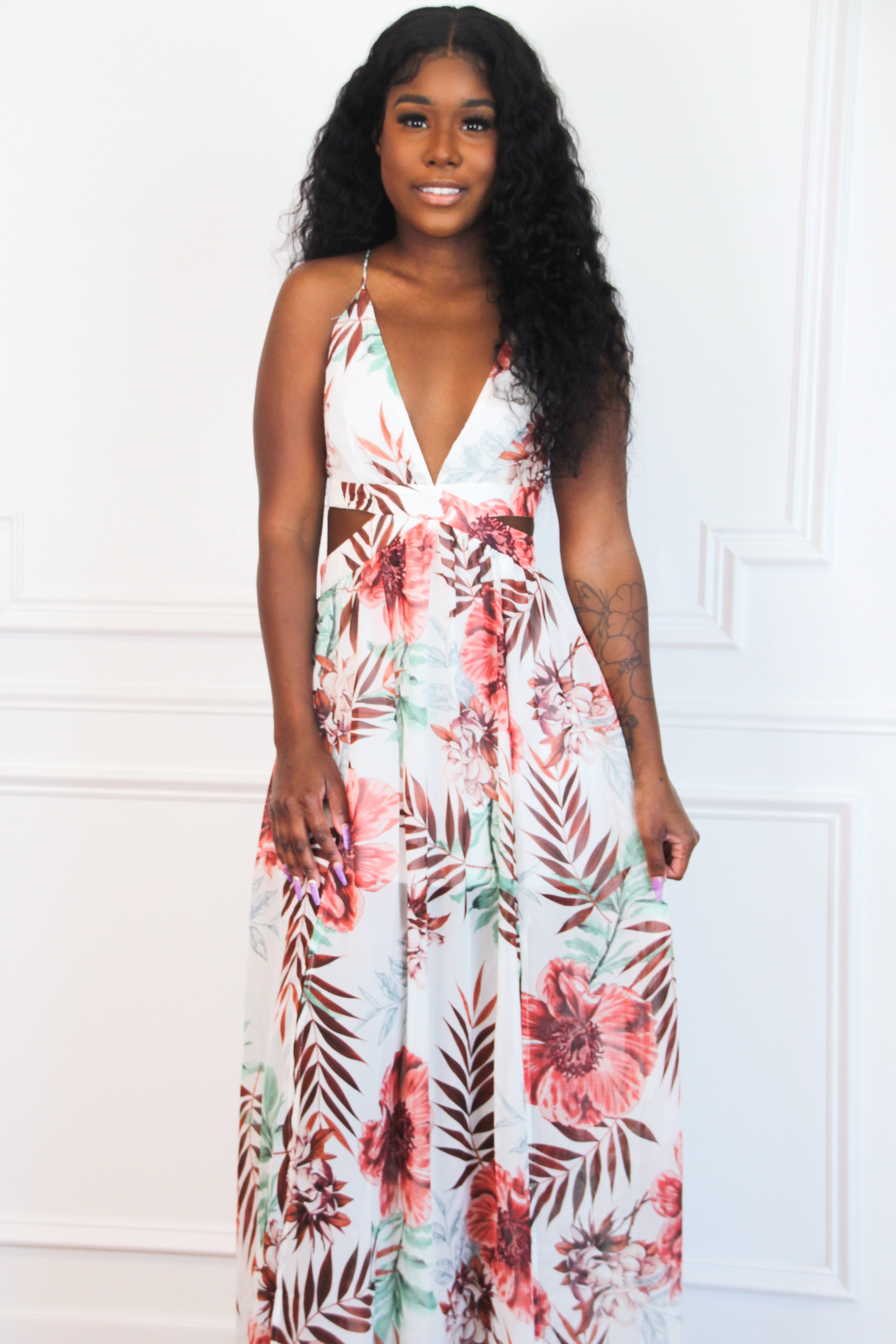 Destination Darling Cutout Maxi Dress: White Multi