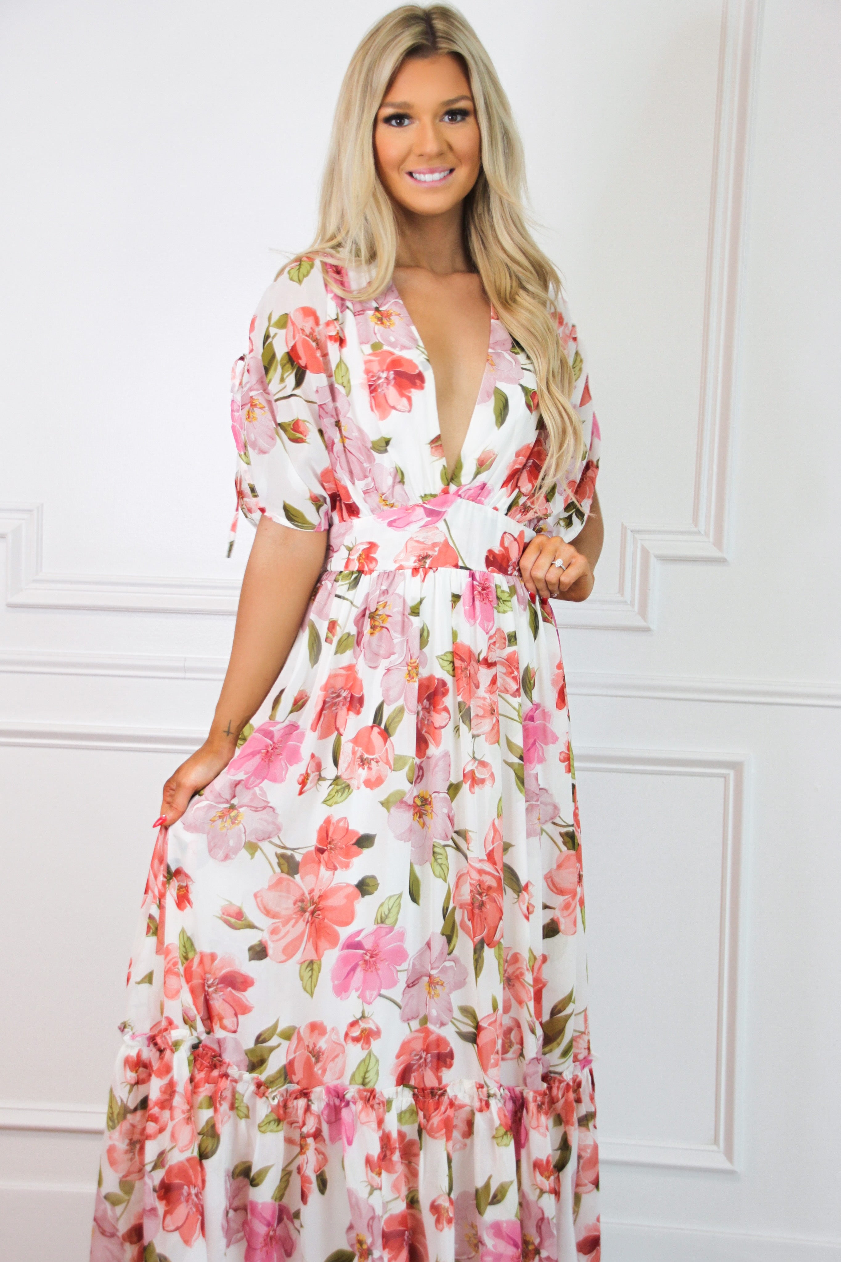 New Blossoms Floral Maxi Dress: White Multi