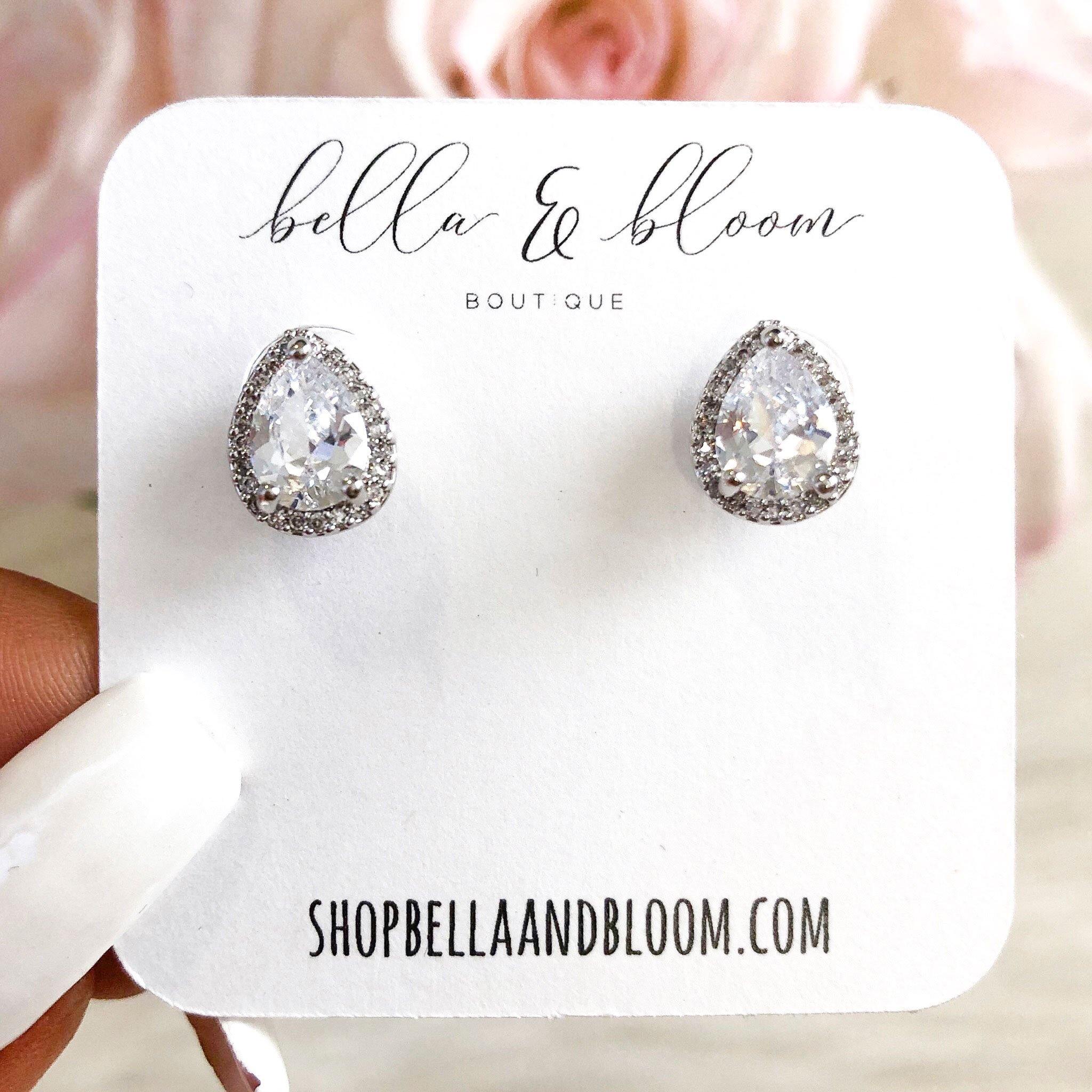 Teardrop Stud Earrings: Silver