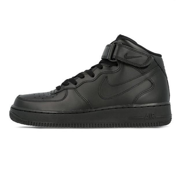 nike slip resistant shoes mens