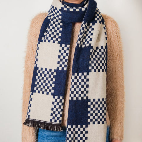 Vintage Classic Houndstooth Scarf