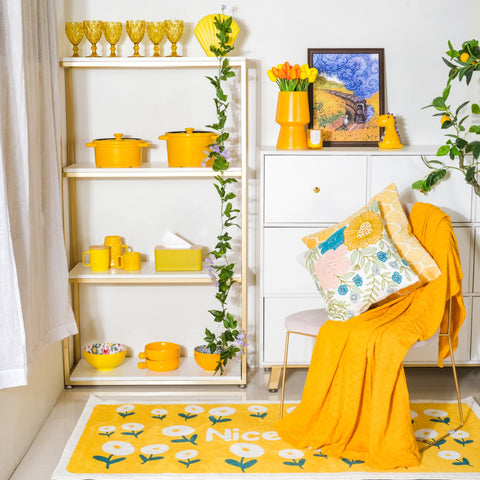 Yellow room decor