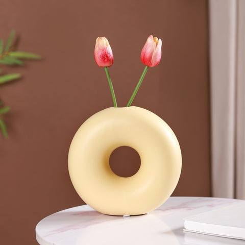 Donut vase