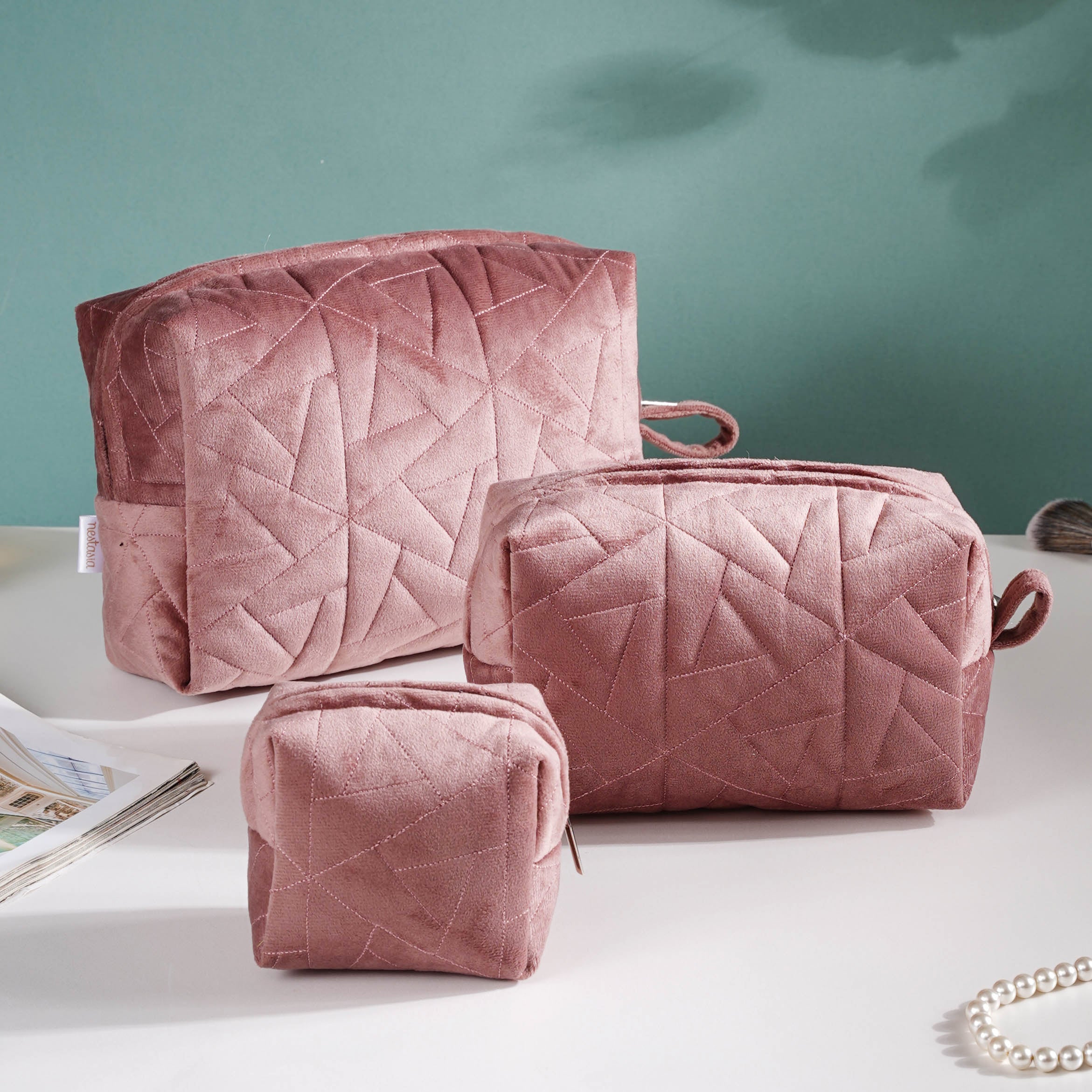 The Cosmetic Pouch Set in Pink