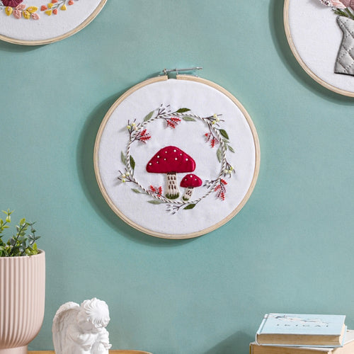 Hand-Crafted Embroidery Hoop Wall Hanging Art for Home Decor - Couple