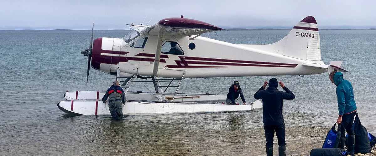 Wasserflugzeug vor Third Order Island