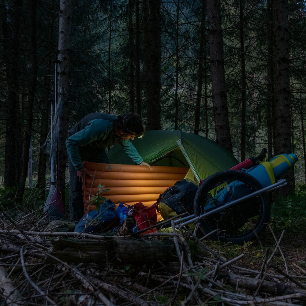 reacha fahrradanhaenger auf dem Campingplatz