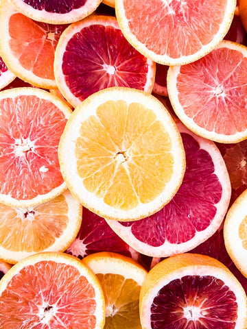 grapefruits from which grapefruit essential oil is extracted to use for women's irregular periods