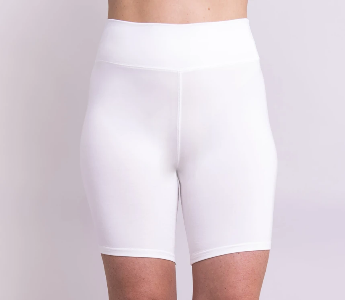 Hallie Comfort-short in White- M-1X