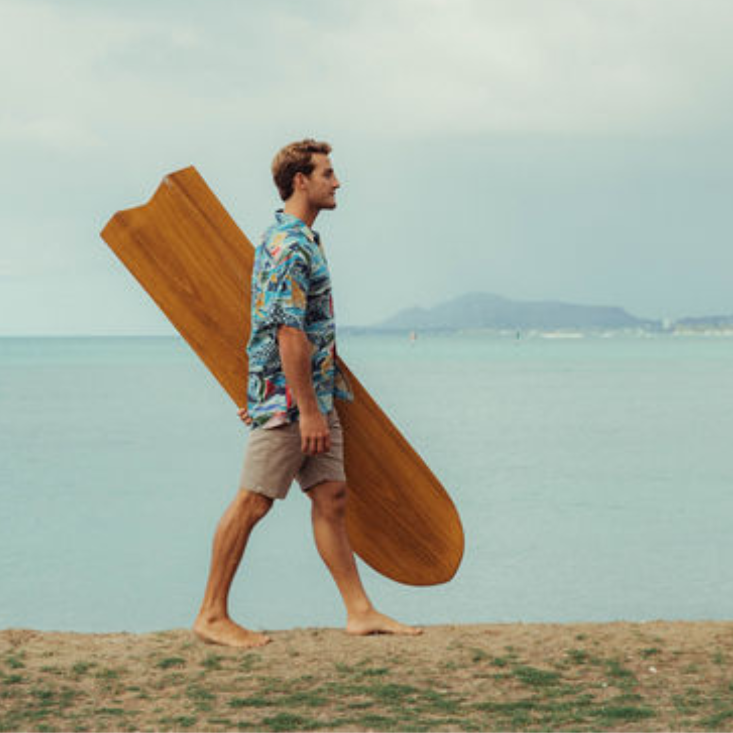 Men's Retro Shirt - Rainbow Runner