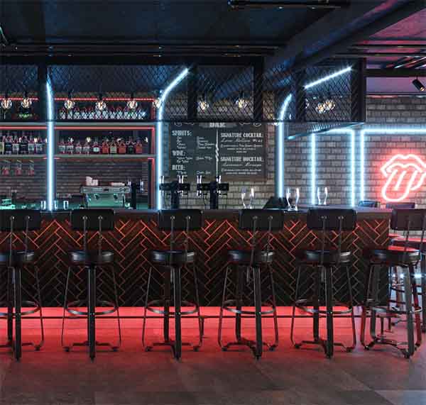 RGBW lighting in a bar & restaurant setting