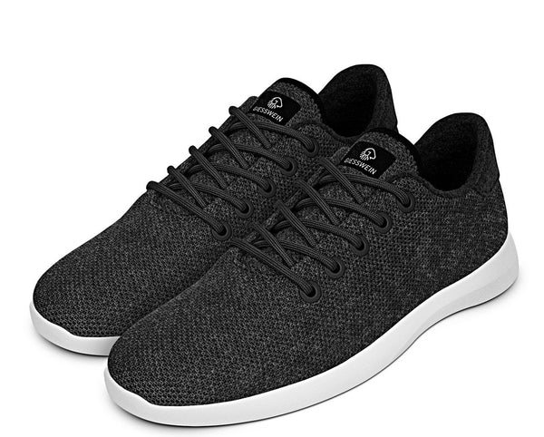 wide sneakers mens