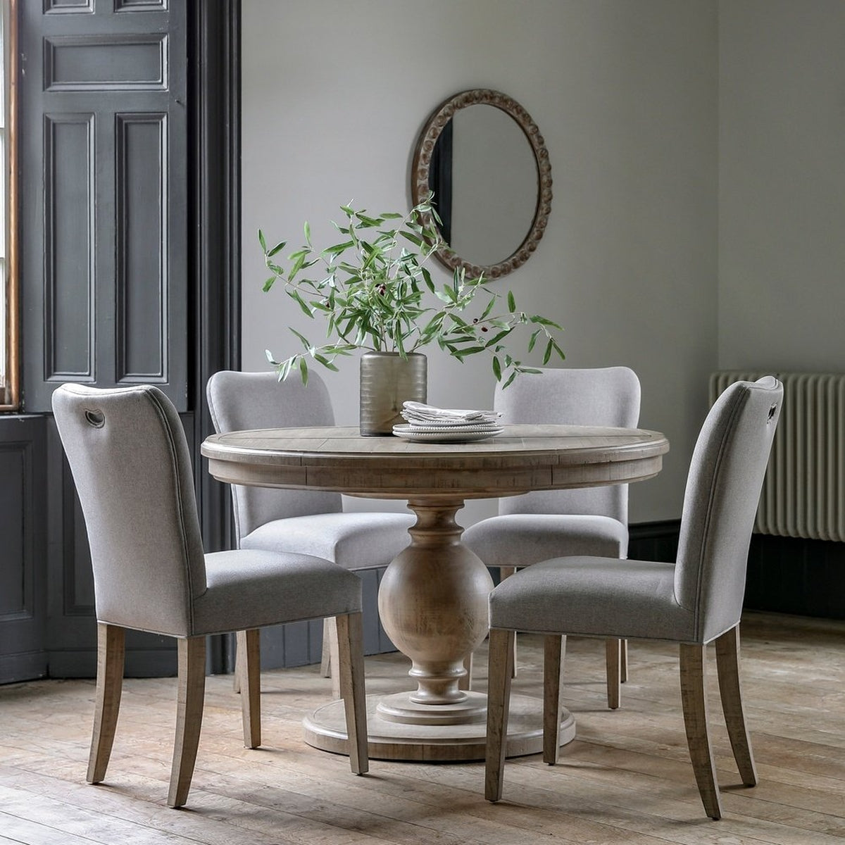 Product photograph of Gallery Interiors Newbury Rnd Extendable Dining Table from Olivia's.