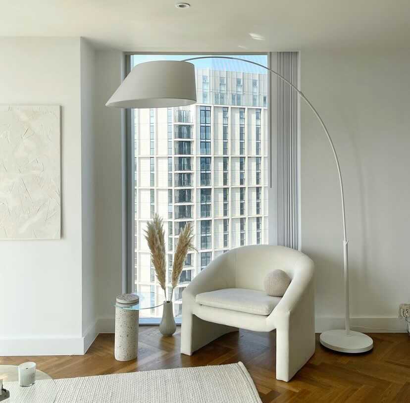 Product photograph of Zuiver Arc Floor Lamp White White from Olivia's.