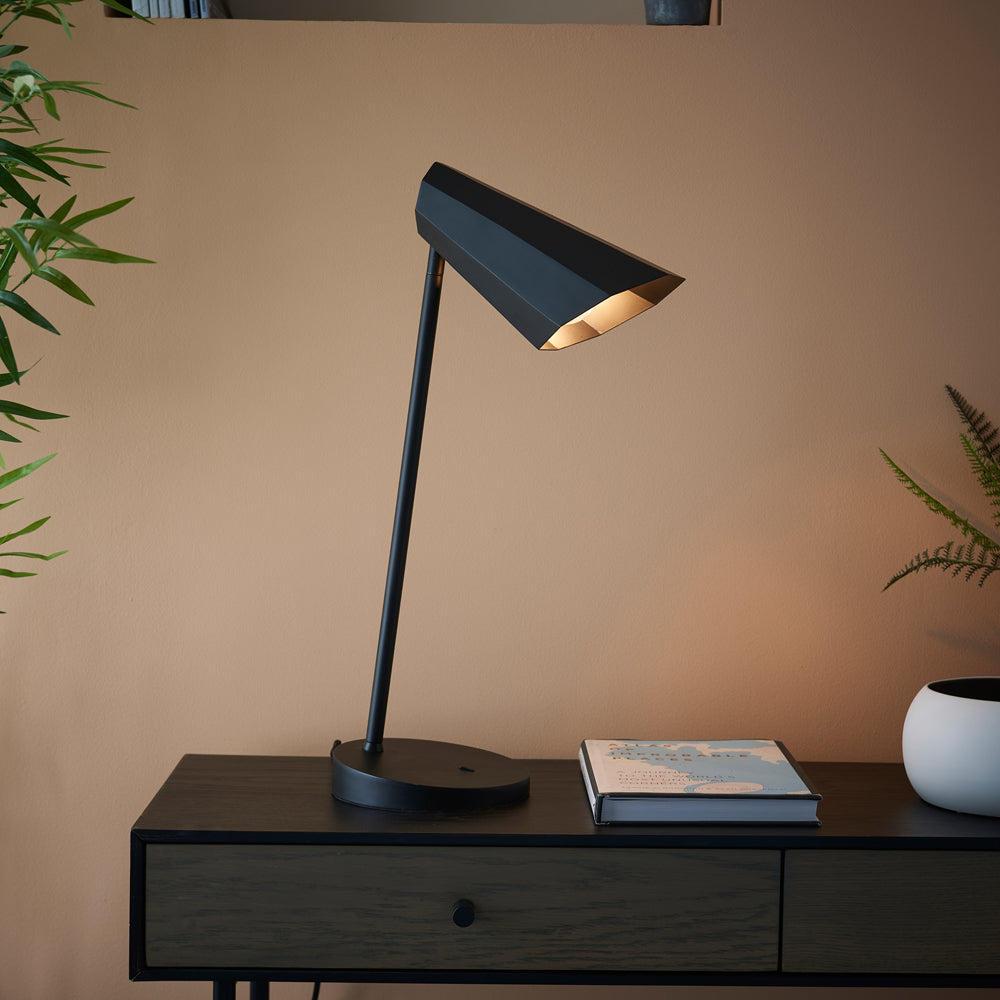 Product photograph of Olivia S Peyton Table Lamp In Black from Olivia's