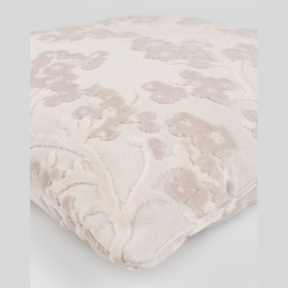 Product photograph of Zuiver April Pillow Frost from Olivia's.