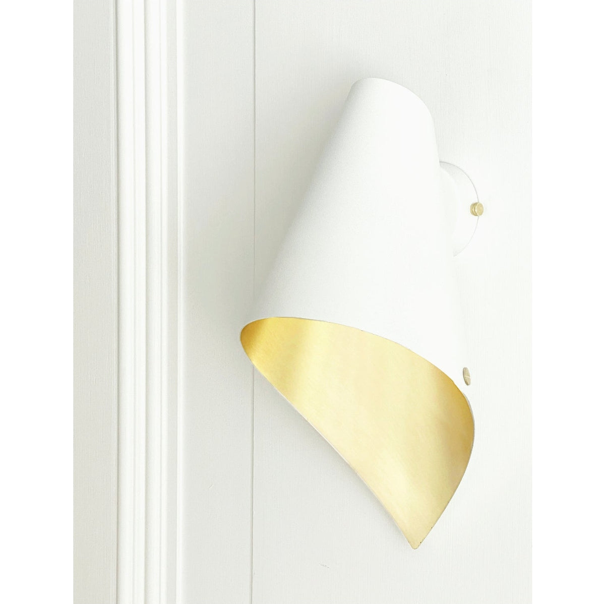 Arcform Lighting Arc Wall Light In Gold White Standard