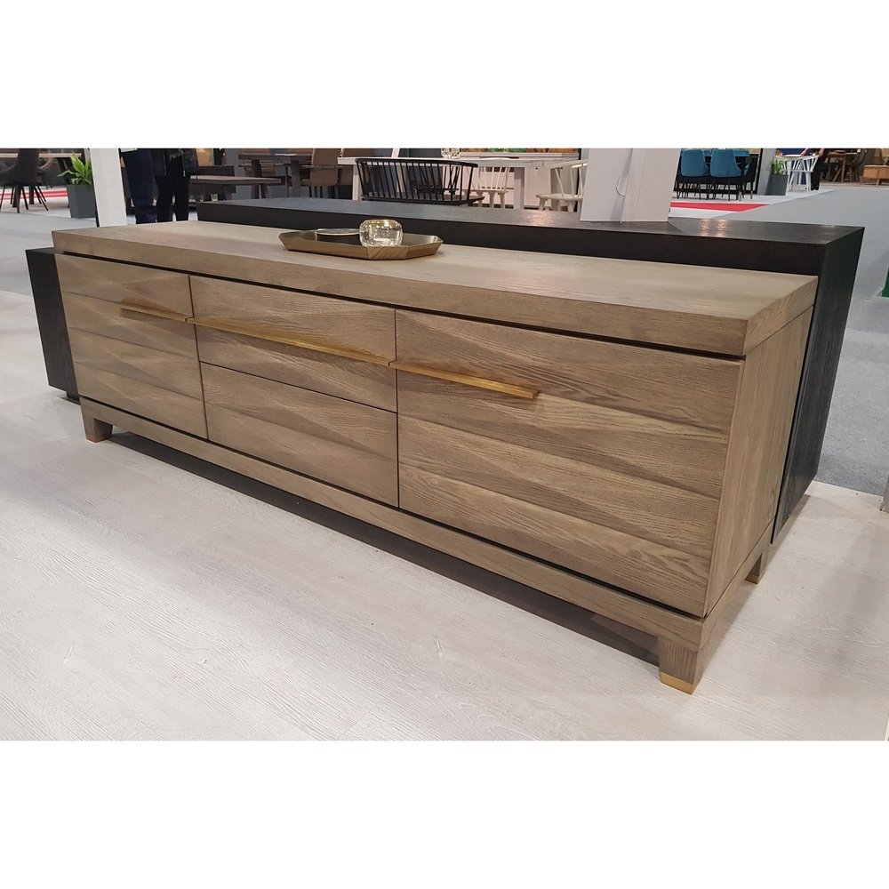 Product photograph of Berkeley Designs Cassis Media Unit from Olivia's.
