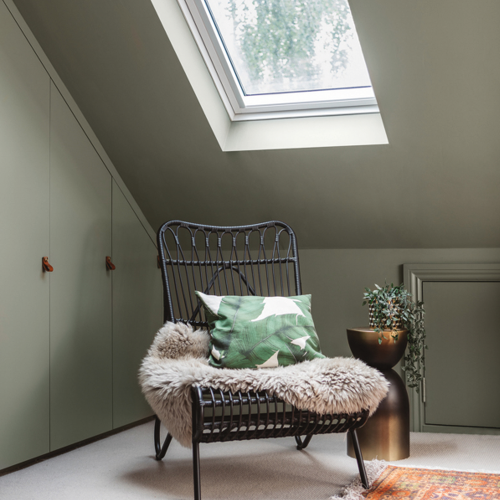 Product photograph of Zhoosh Paints Country Green Paint For Walls Ceilings - 2 5l from Olivia's.