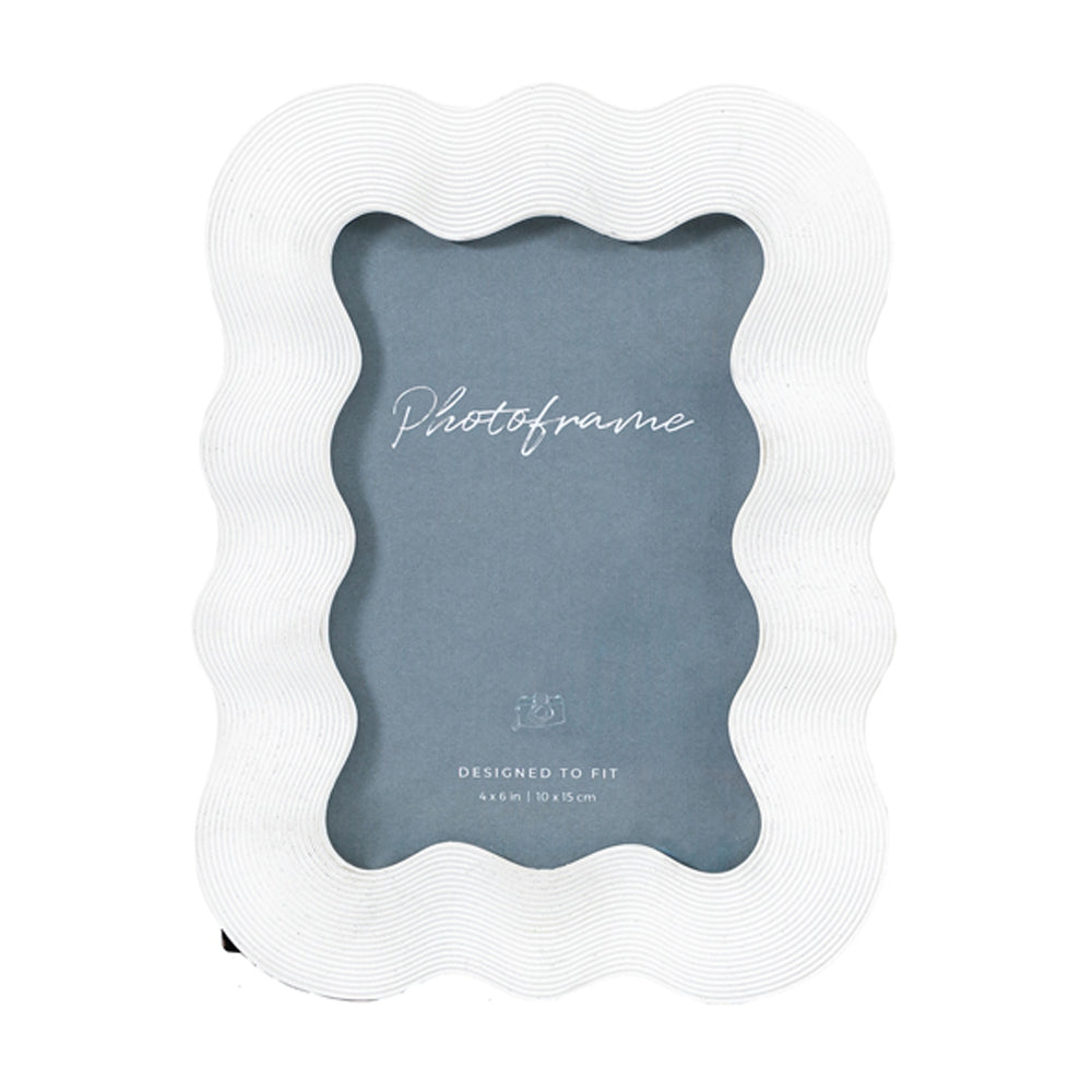 Product photograph of Gallery Interiors Curvy Photo Frame In White 5x7 Inch from Olivia's