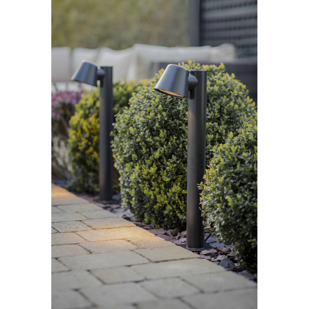 Product photograph of Garden Trading Regent Mast Path Light Path Light Black from Olivia's.