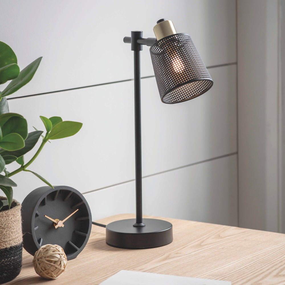 Garden Trading Curzon Table Lamp In Black