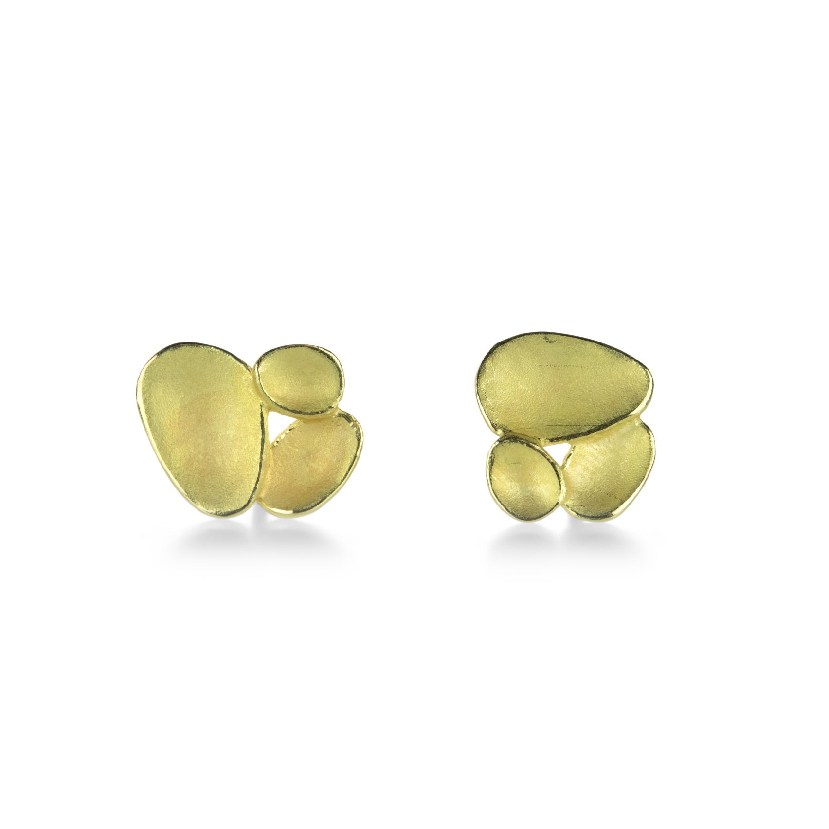 18 Triple Shell Cluster Stud Earrings