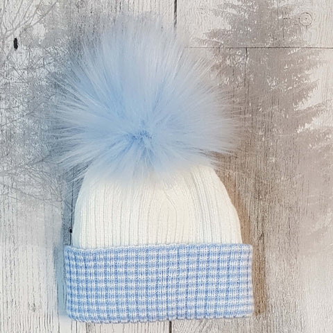 babies wooly bobble hats