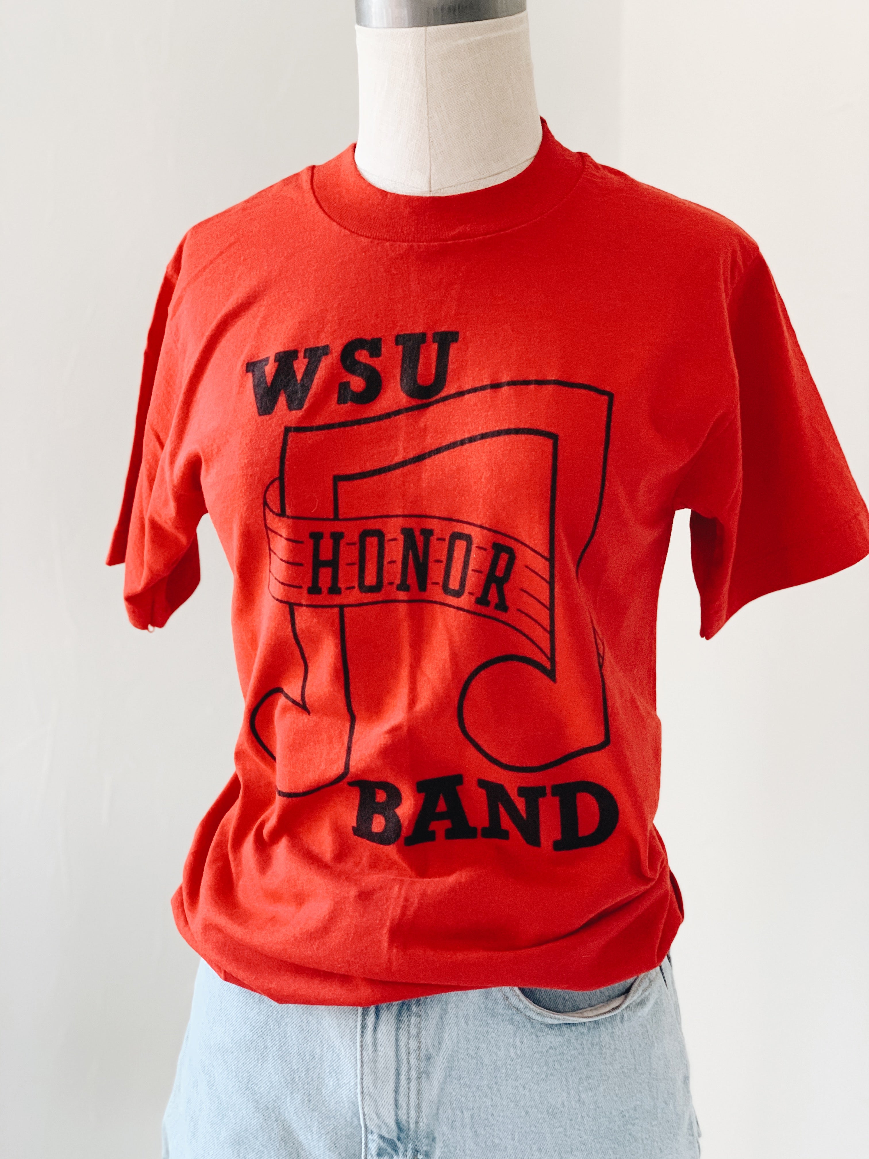 RED HONOR <BR> BAND TEE