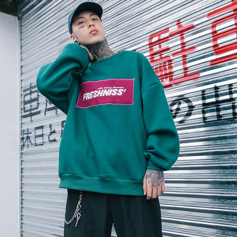 streetwear crewneck sweatshirt