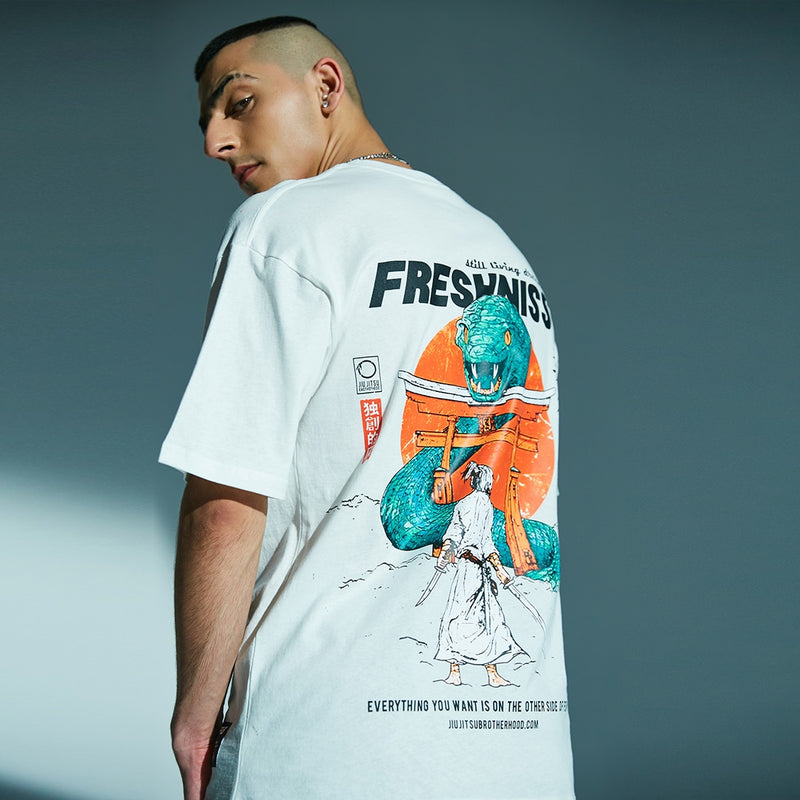 Fresh'Niss Graphic T-Shirt with Samurai Print - CLOUT COLLECTION