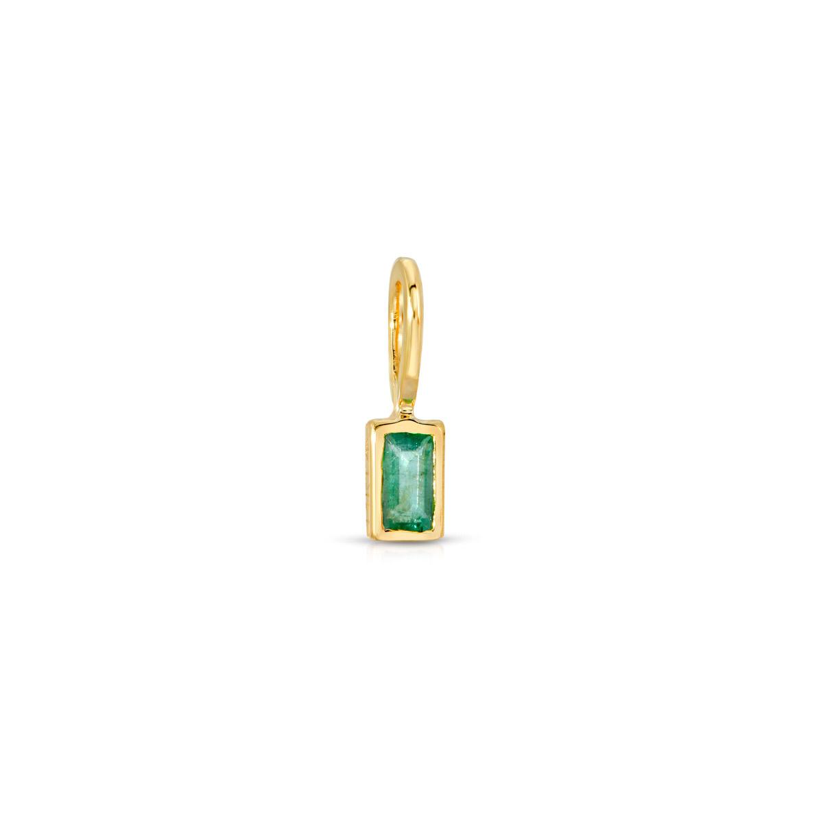 Tiny Emerald Baguette Bezel Charm | LETRÉM