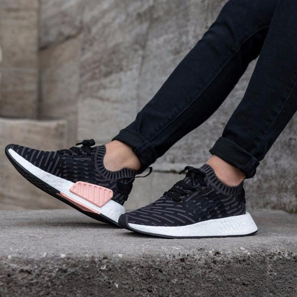 adidas nmd r2 pk trainers black white