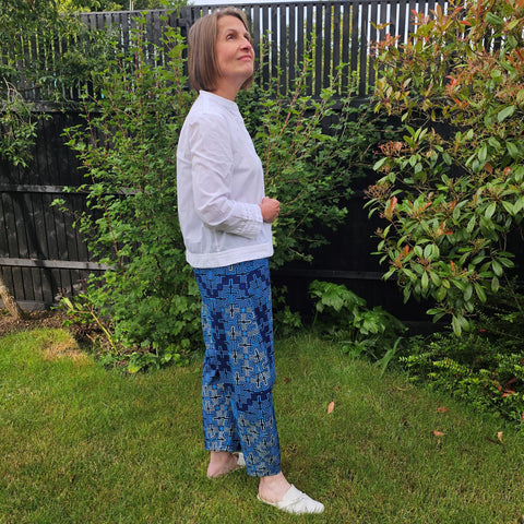 Elke @sewthreadbear wearing her Bob pants by Style Arc in African Print Fabric by Dovetailed London.