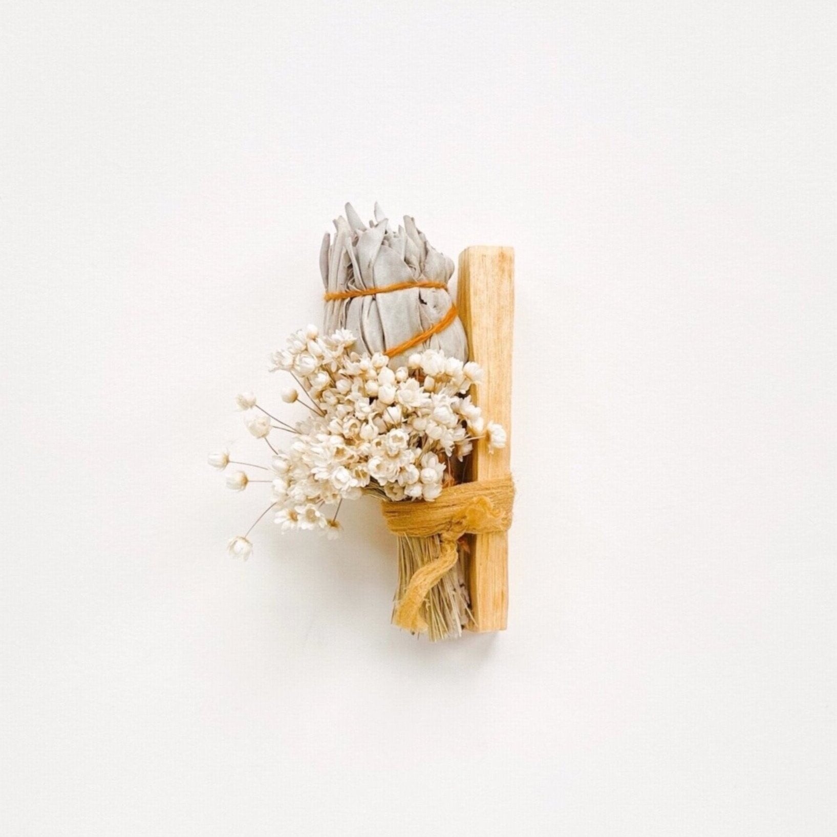 White Sage Bulb, Palo Santo & Dried Flower Bundle - Orelia London