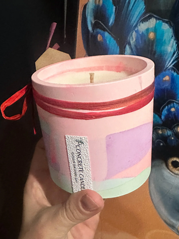 <span style="font-weight: 400;" data-mce-fragment="1" data-mce-style="font-weight: 400;">A trendy concrete candle painted in pastel colours from the </span><a href="https://theconcretecandleco.com.au/products/candy-christmas-candle-2" data-mce-fragment="1" data-mce-href="https://theconcretecandleco.com.au/products/candy-christmas-candle-2"><span style="font-weight: 400;" data-mce-fragment="1" data-mce-style="font-weight: 400;">Concrete Candle Co.</span></a>