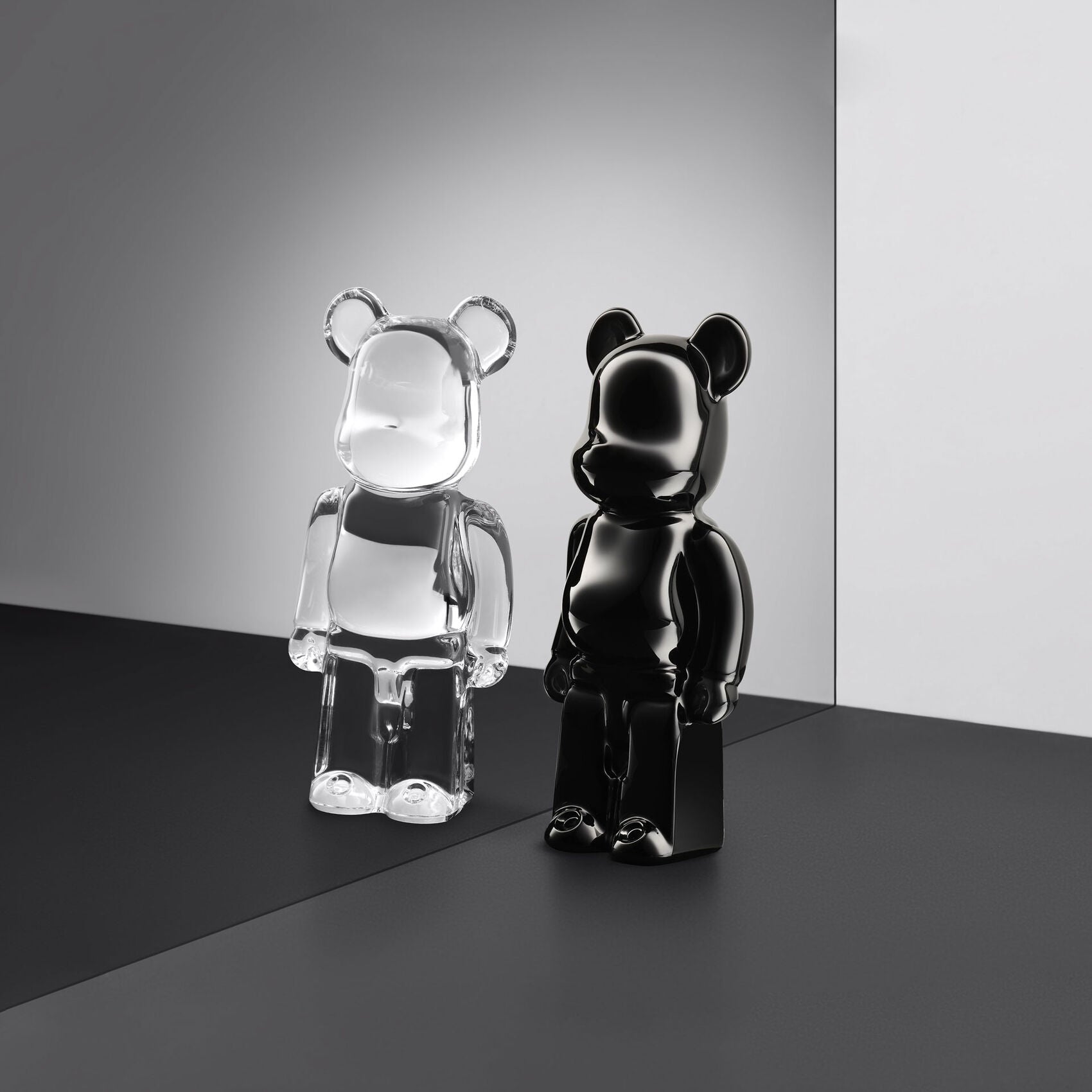 Những mẫu hình nền bearbrick đen Đầy phong cách và lịch lãm