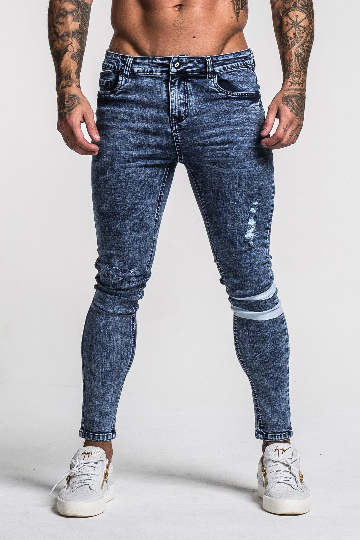 THE GLITCH JEANS - LICHTBLAUW | ICON. AMSTERDAM