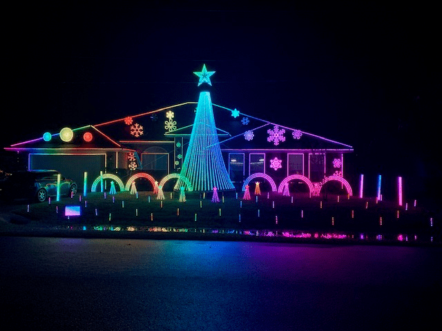 Claudio's Christmas Lights Display Post 