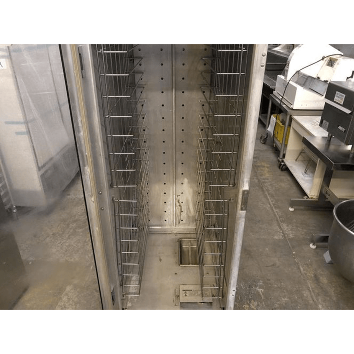 Used Metro C175 Hm2000 Food Warming Cabinet Mohebco