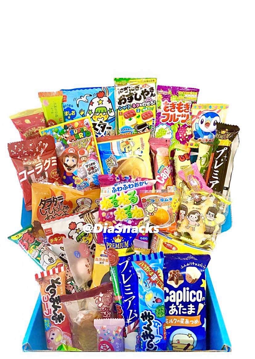 Japanese Snack box with Korean snack assorted (45 Pack with English  Pamphlet) - Japanese Candies, Chips, Crackers, and Korean Ramen and