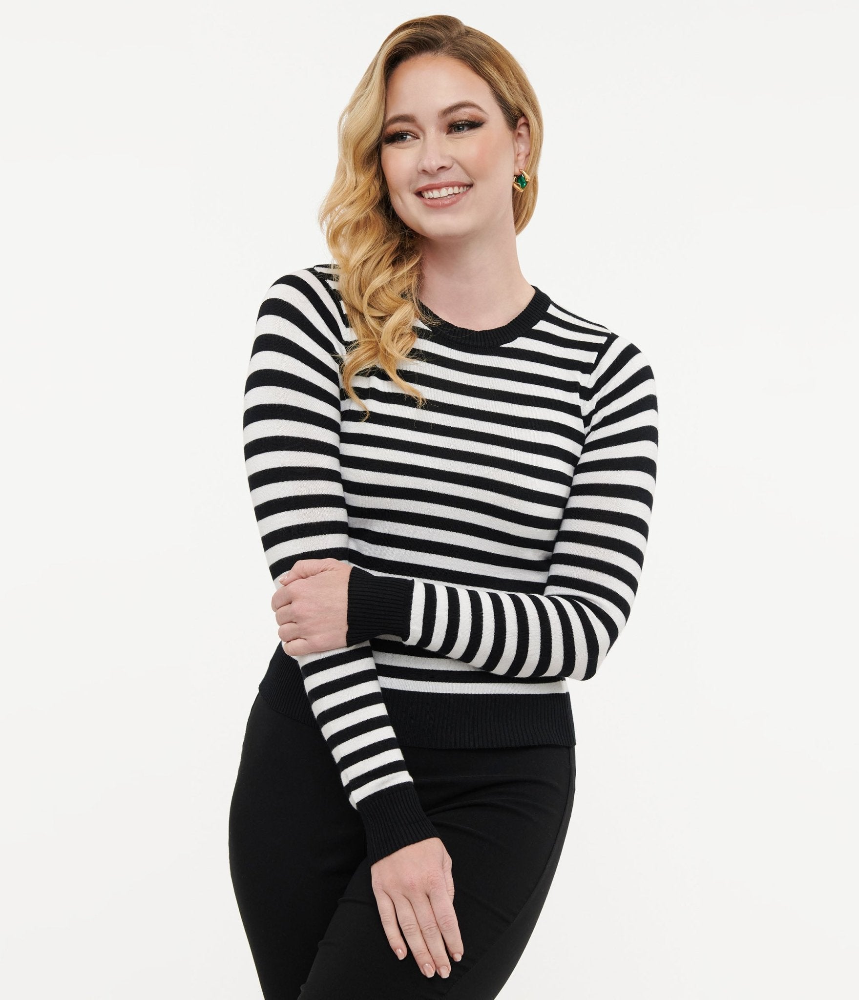 

Retro Style Black & White Stripe Long Sleeve Knit Sweater Top