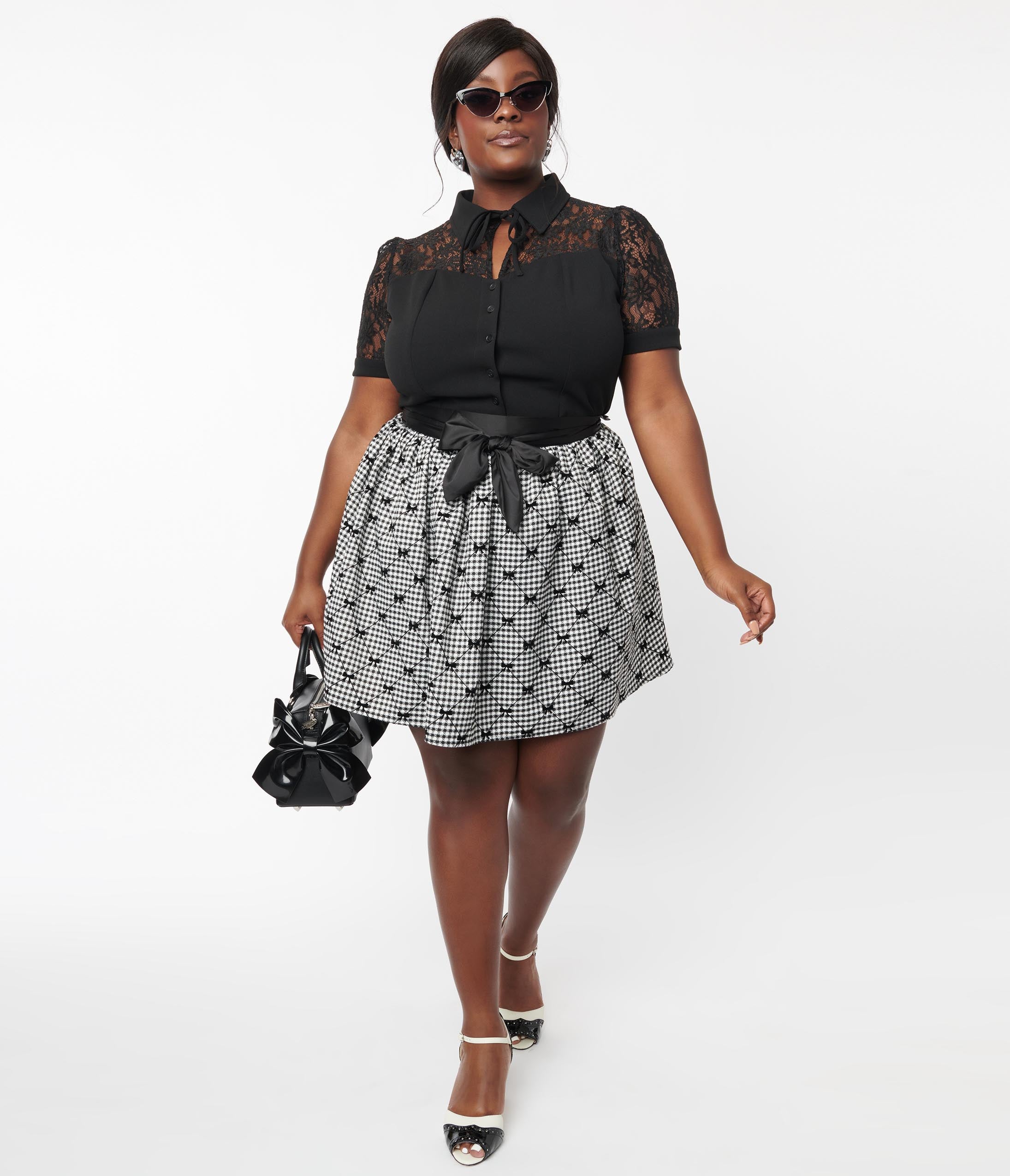 

Unique Vintage Plus Size Black & White Houndstooth & Bows Flare Skirt