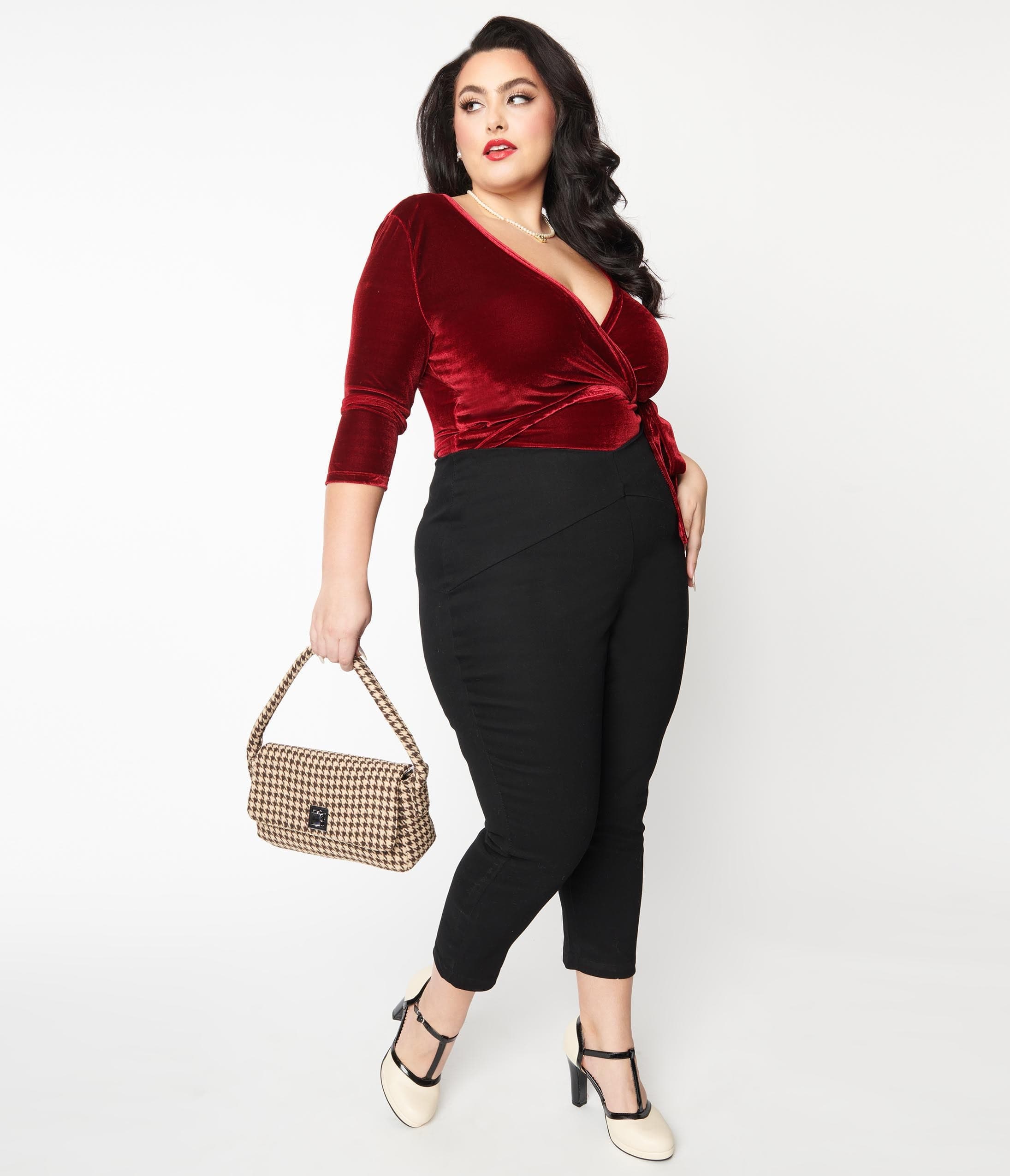 

Unique Vintage Plus Size 1930S Black V-Waist Crop Pants