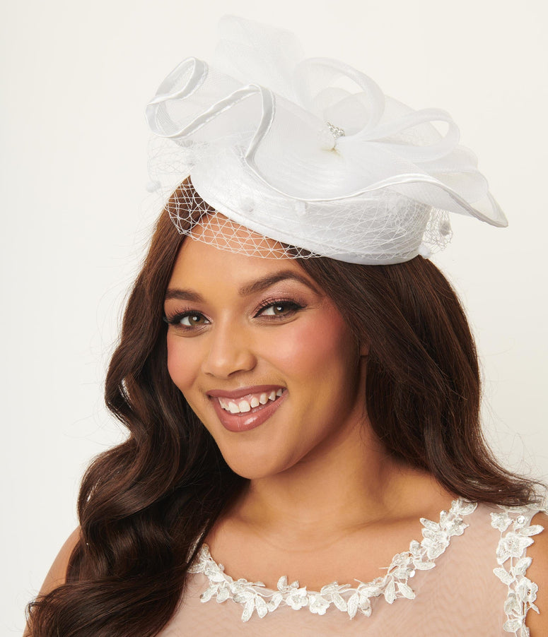 1950s White Sinamay Pillbox Hat