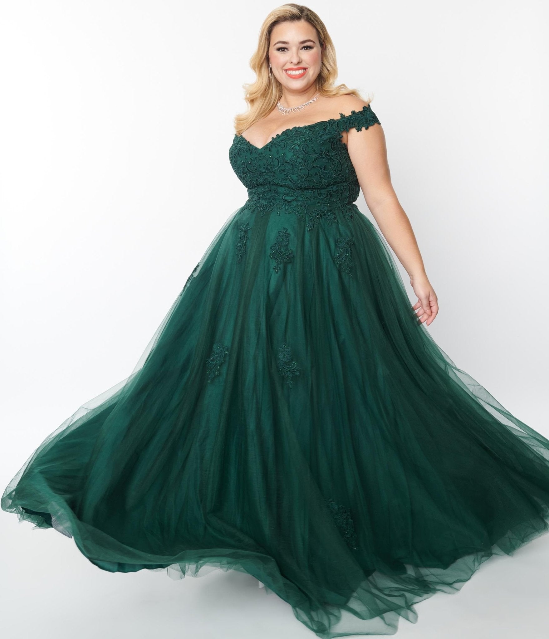 

1950S Style Plus Size Emerald Floral Off The Shoulder Ball Gown