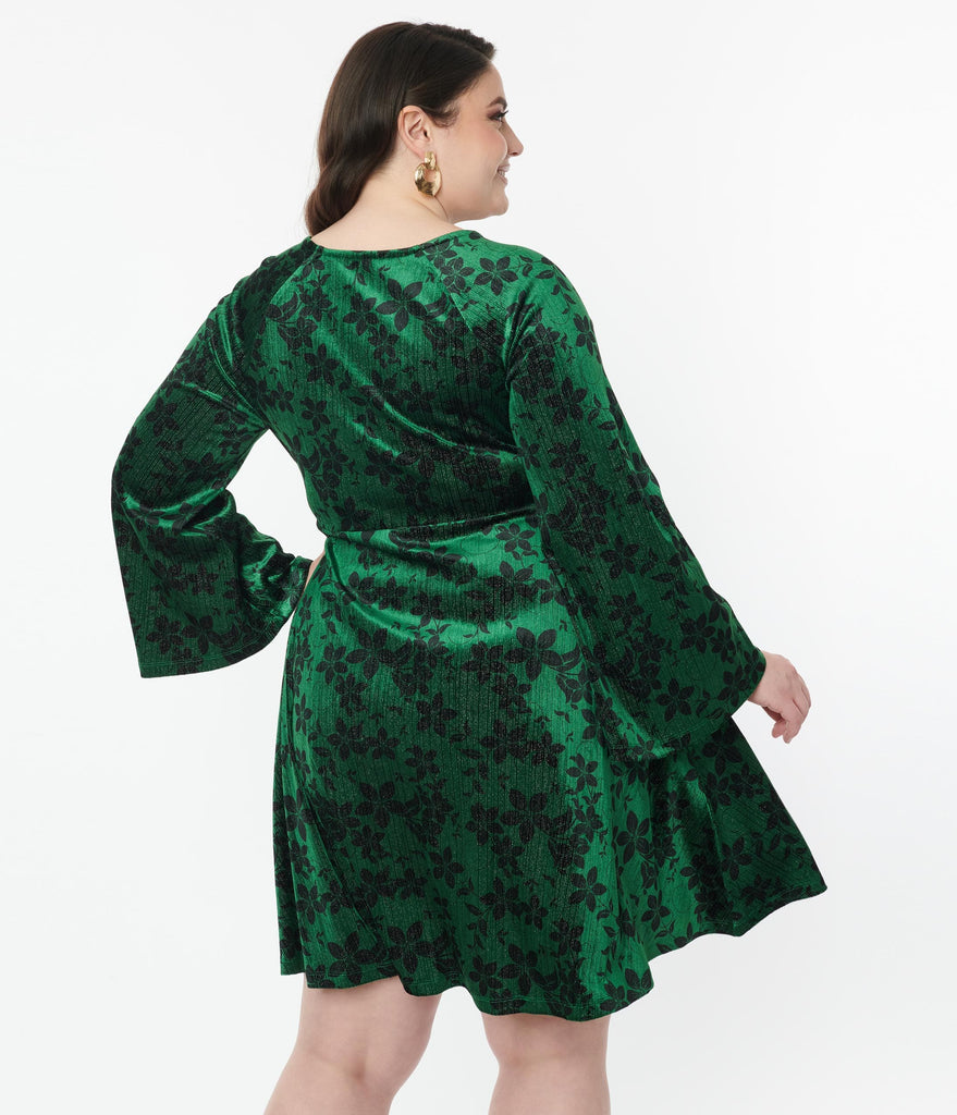 Arbejdskraft storhedsvanvid diktator Unique Vintage Plus Size Green Velvet & Black Floral Flare Dress