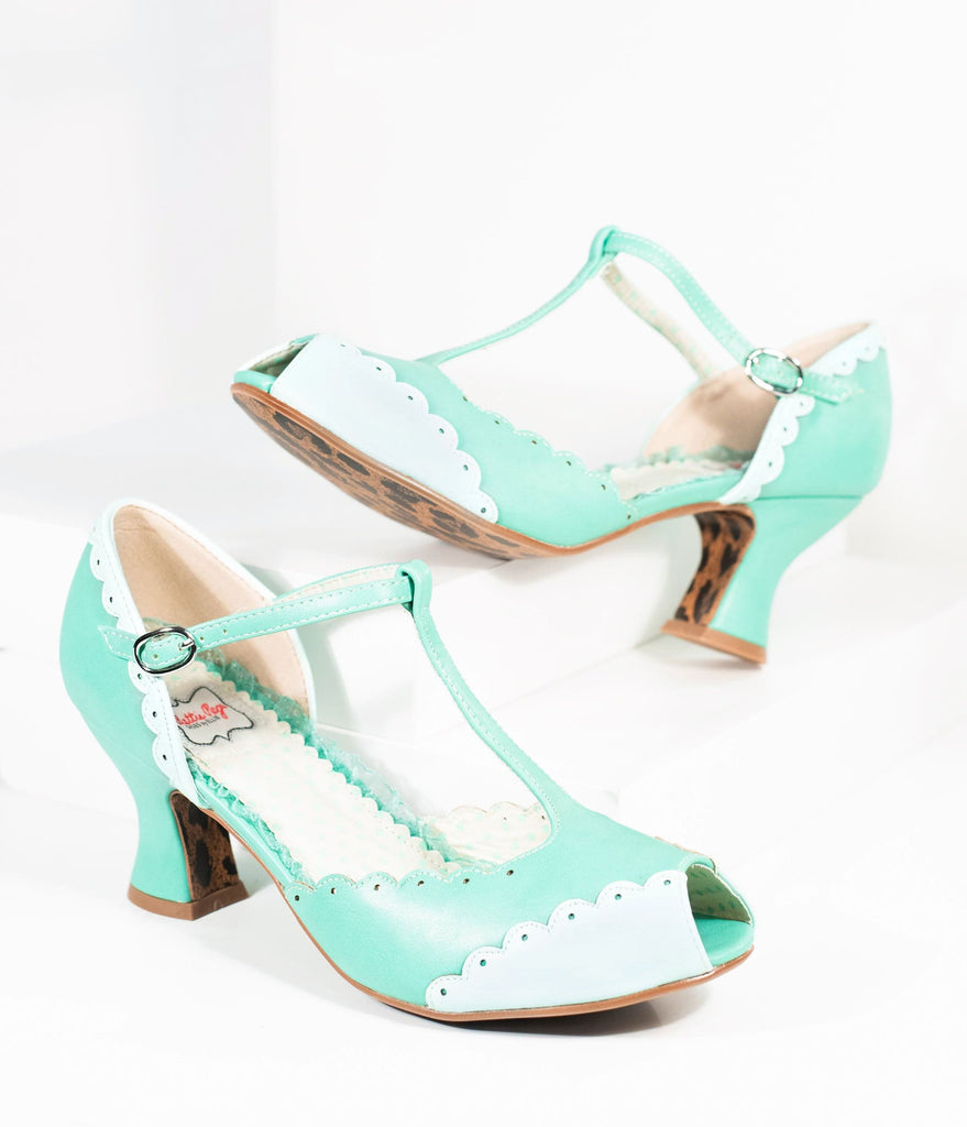 Bettie Page 1940s Mint Scalloped Peep 