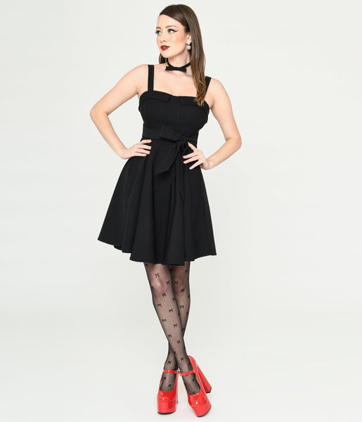 Short Collared Square Neck Back Zipper Pocketed Fitted Self Tie Sleeveless Fit-and-Flare Dress With a Bow(s)